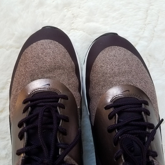 Nike Air Max Thea Knit Sneakers - Picture 6 of 10